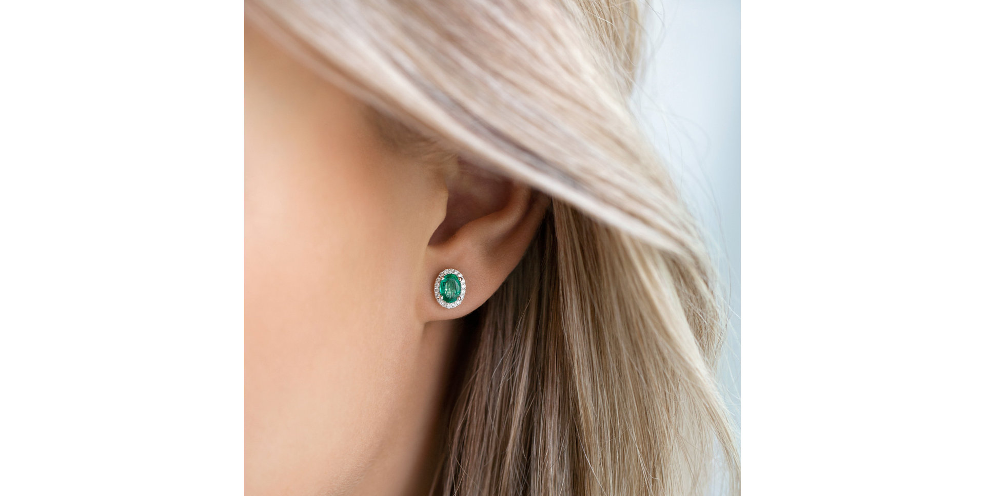 Diamond earrings with Emerald Princess