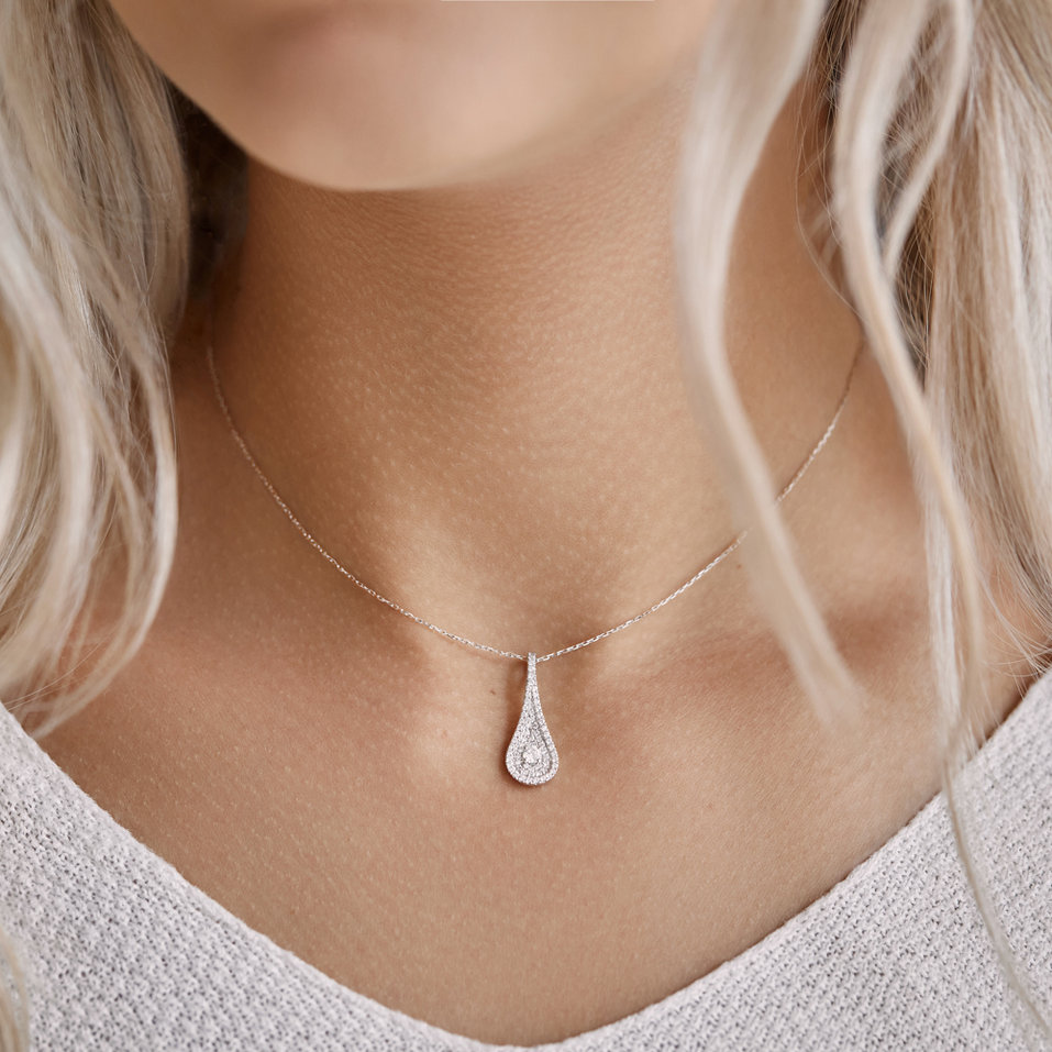 Diamond pendant with Ruby Classy Drop