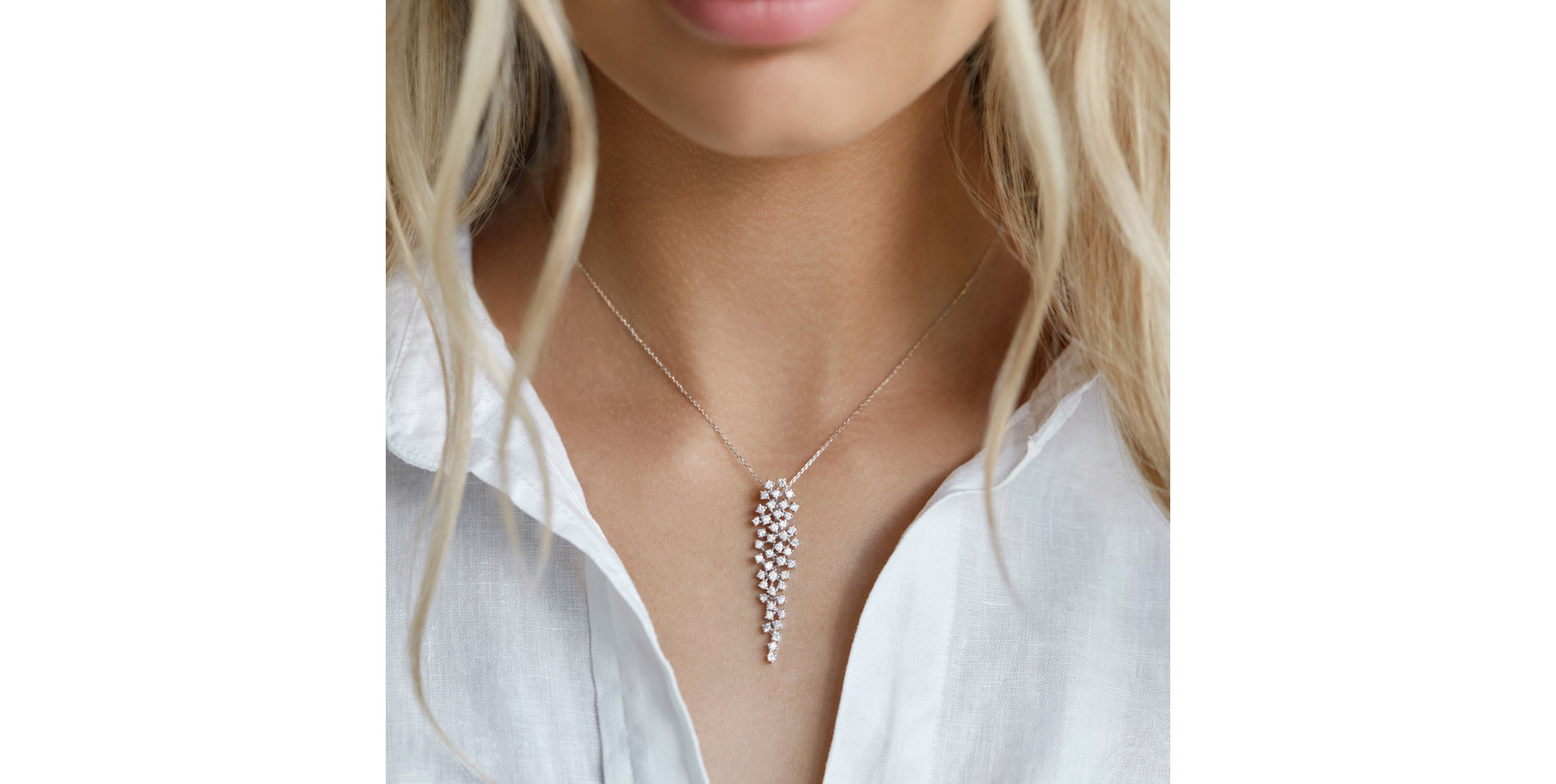 Diamond pendant with Sapphire Witching Waterfall