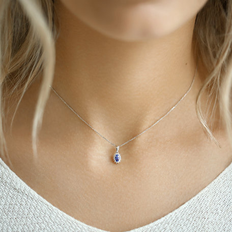 Diamond pendant with Tanzanite Princess Sparkle