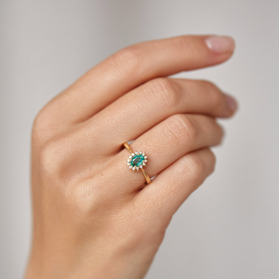 Diamond ring with Emerald Princess