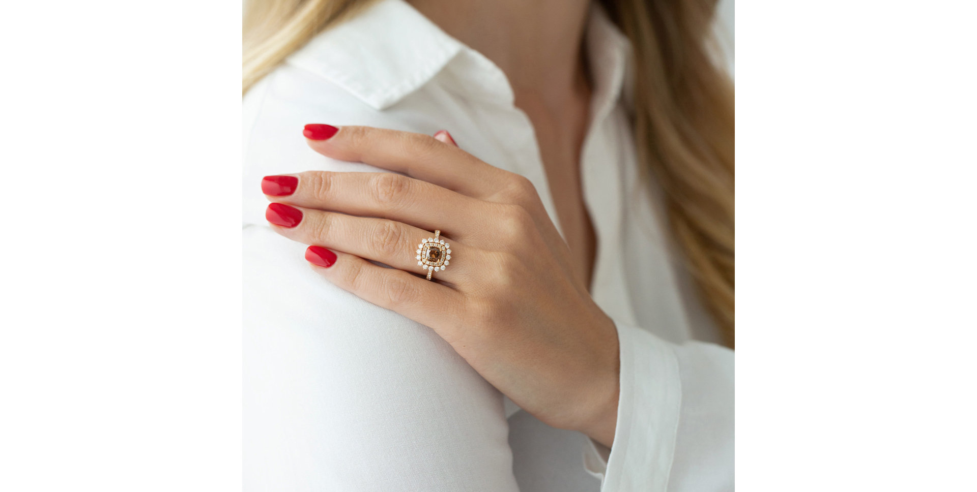 Ring with brown and white diamonds Ulisses