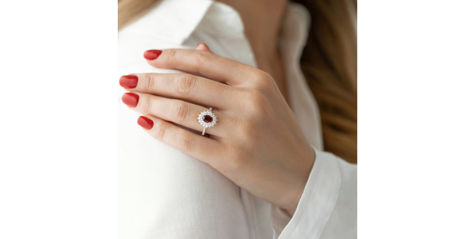 Diamond ring with Ruby Majesty