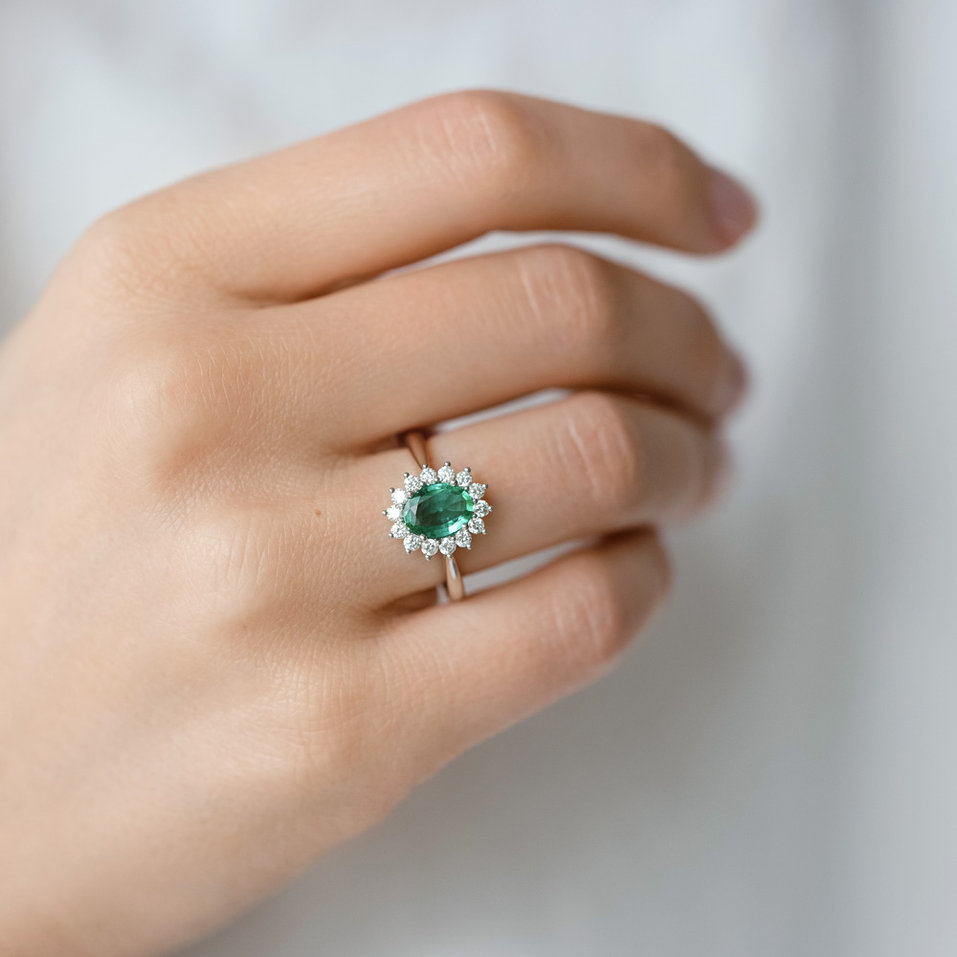Diamond ring with Emerald Princess Sparkle