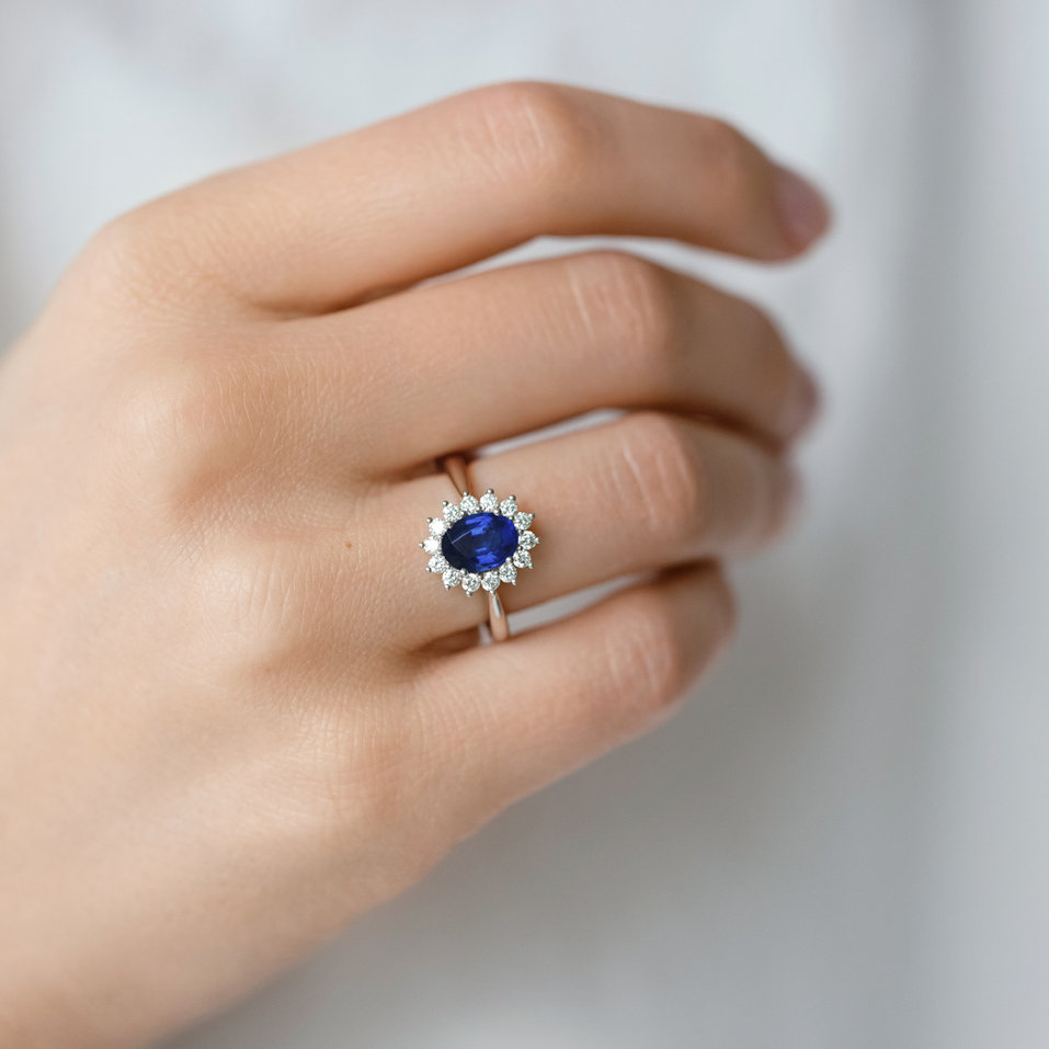 Diamond ring with Sapphire Princess Sparkle