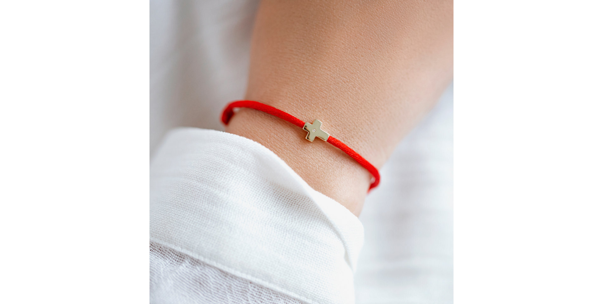 Diamond bracelet Red Cross