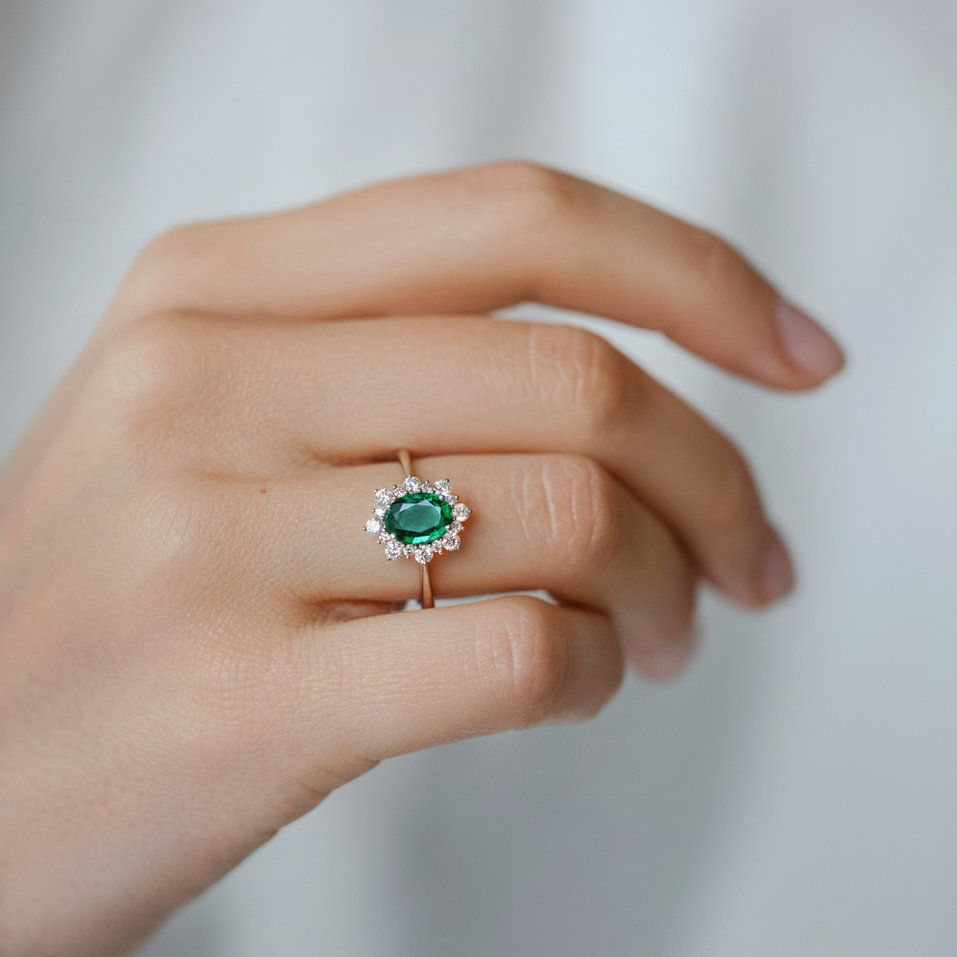 Diamond ring with Emerald Trixie Princess
