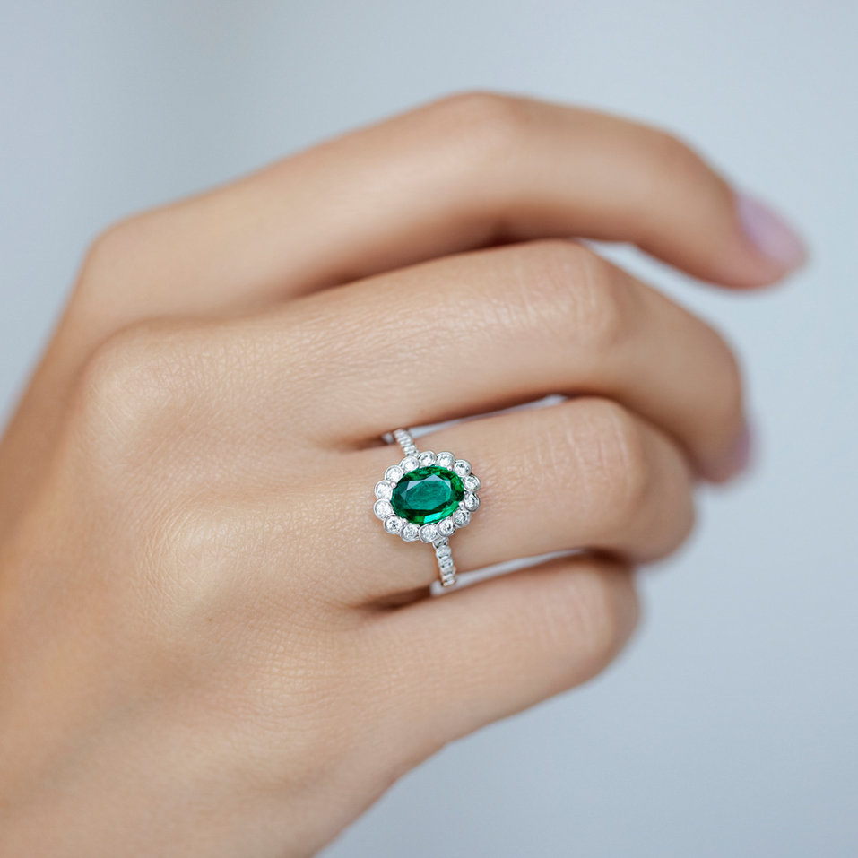 Diamond ring with Emerald Glamour Princess