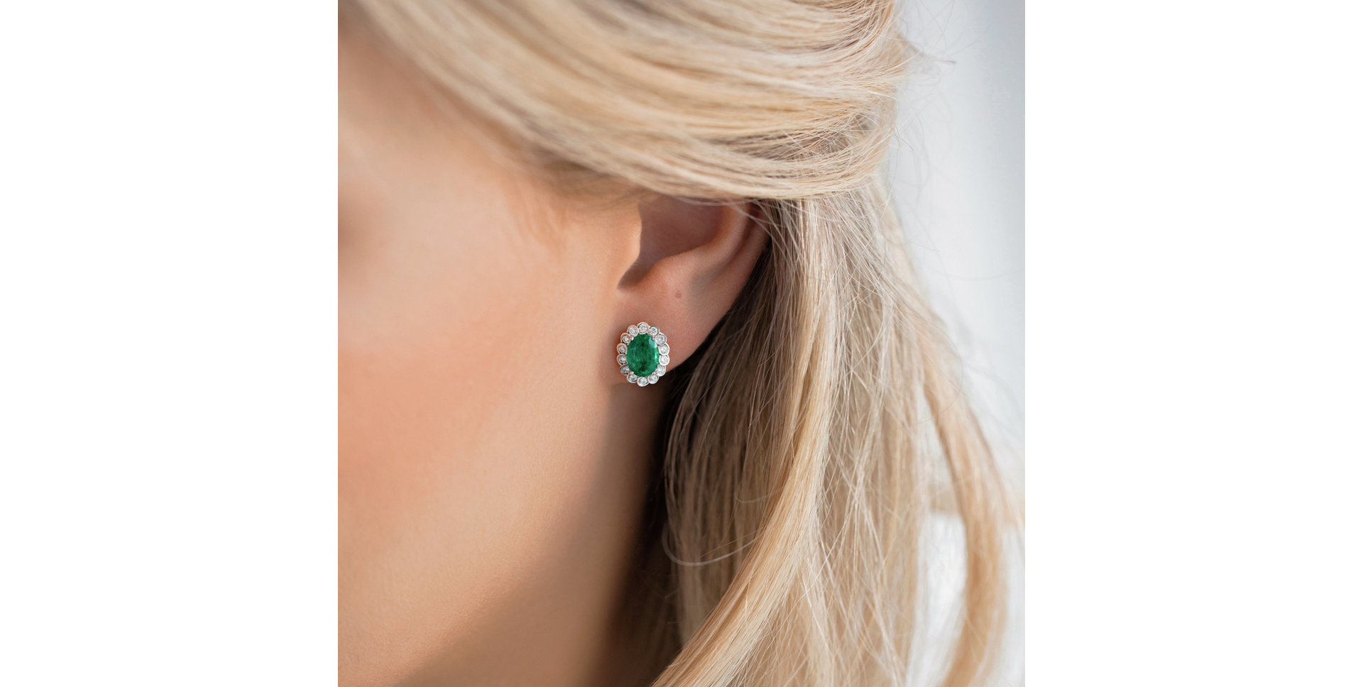 Diamond earrings with Emerald Glamour Princess