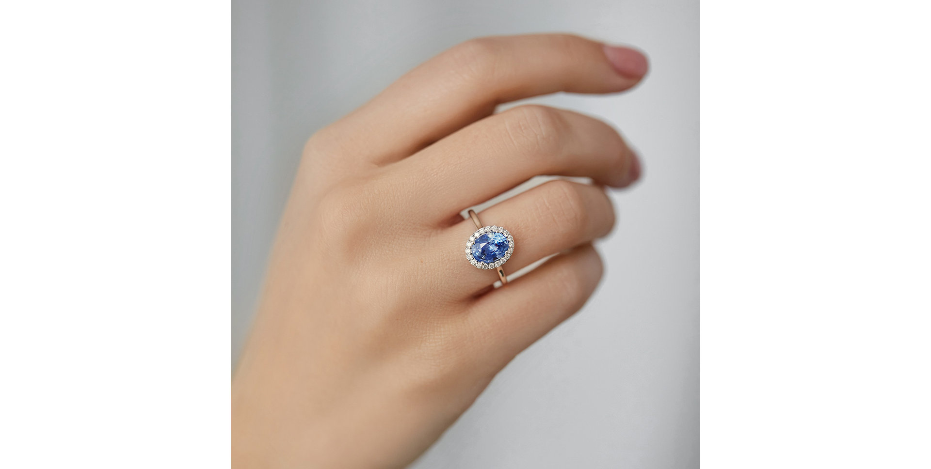 Diamond ring with Sapphire Princess