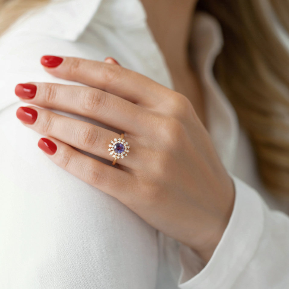 Diamond ring with Emerald Fairytale Goddess