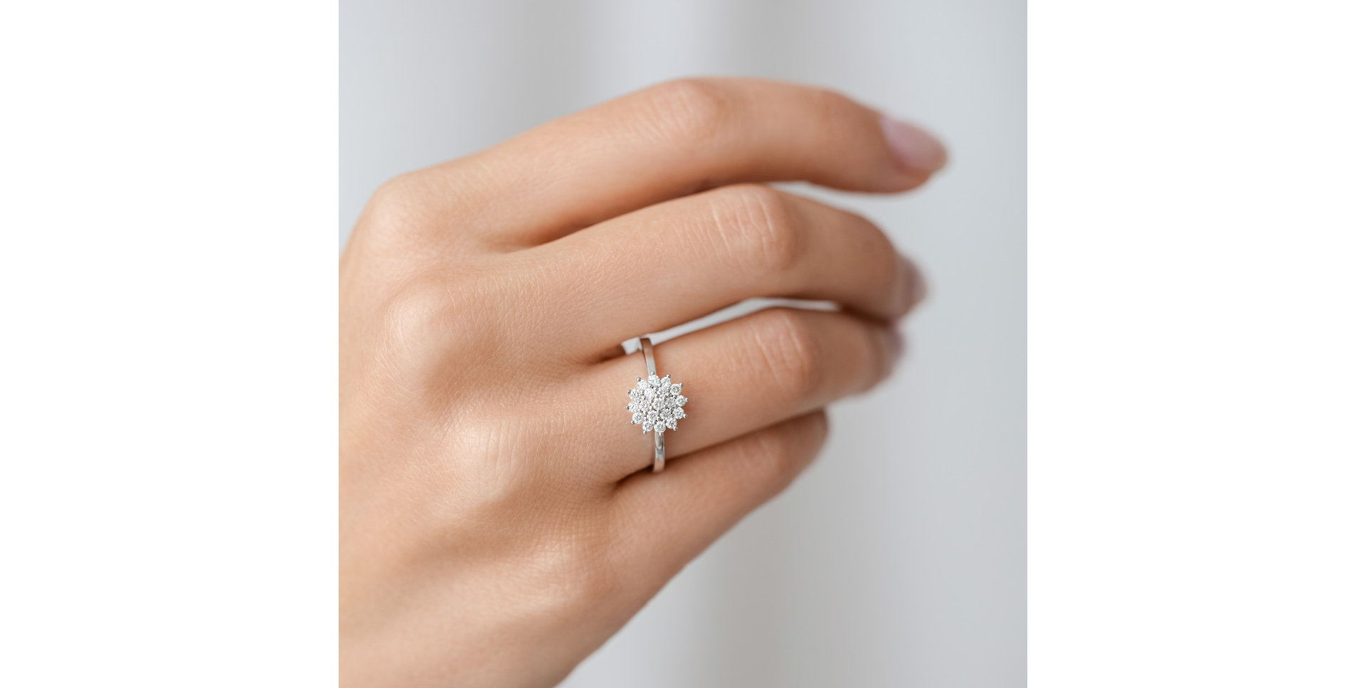 Diamond ring Delicate Star