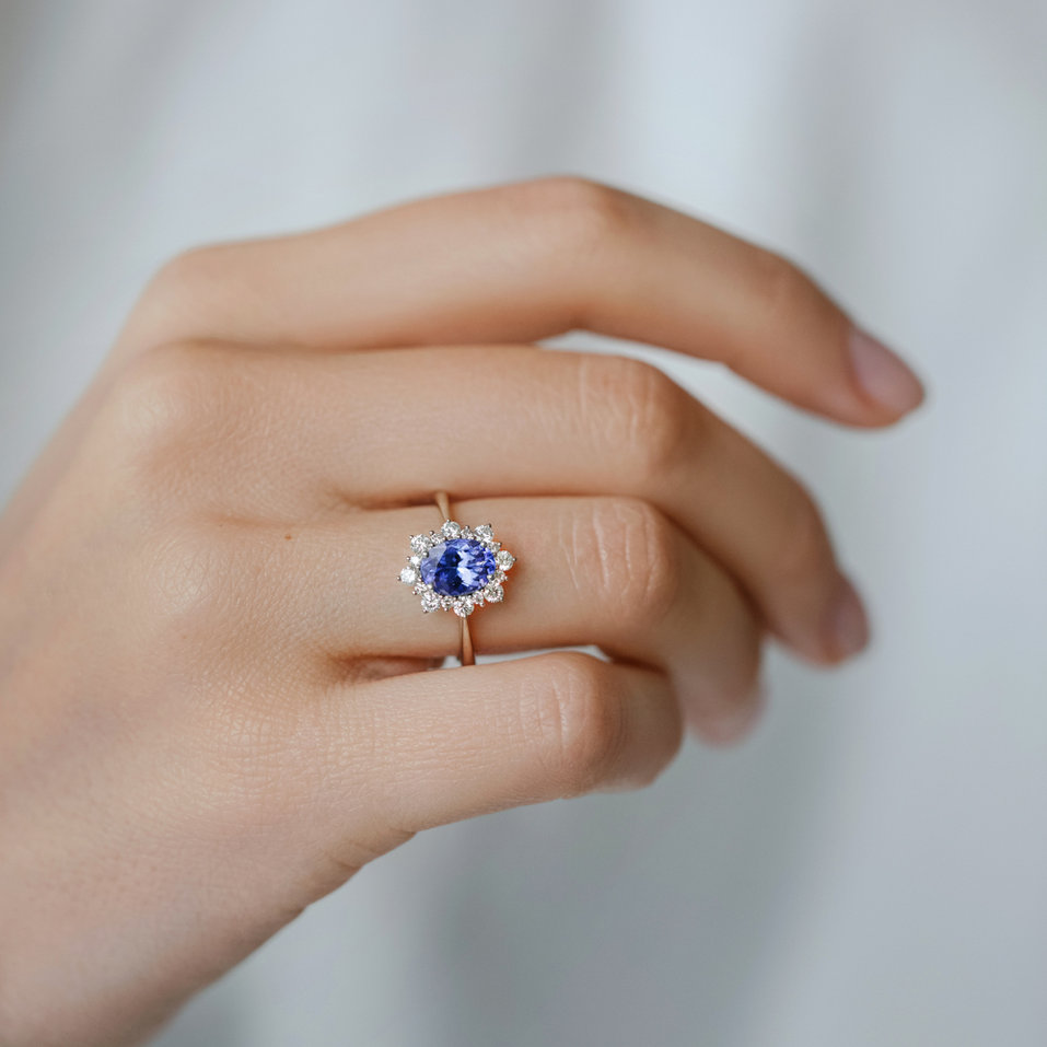 Diamond ring with Tanzanite Princess