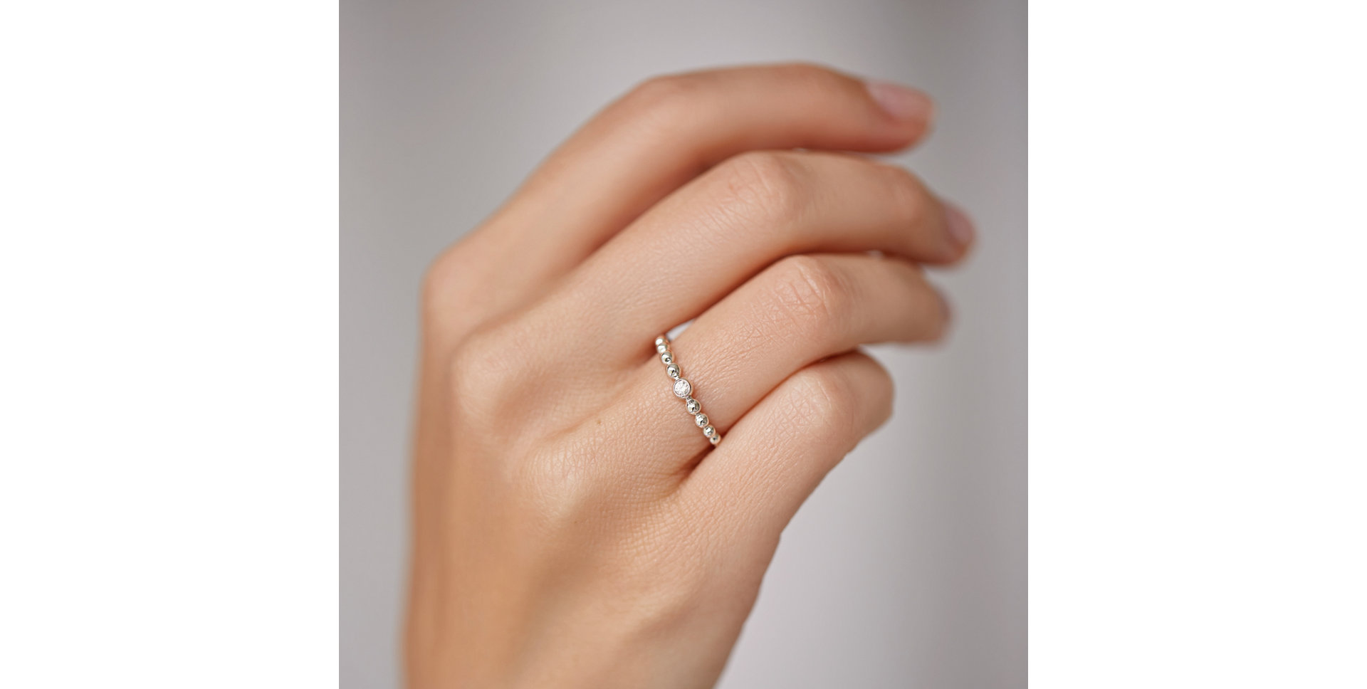 Diamond ring Shiny Dots