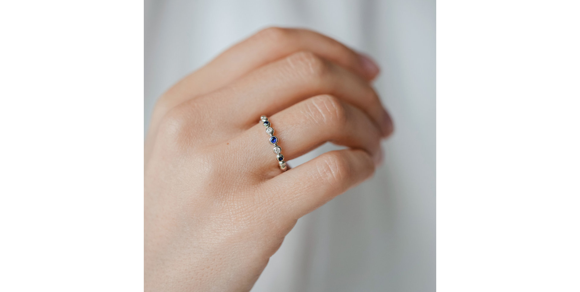 Diamond ring with Sapphire Shiny Dots