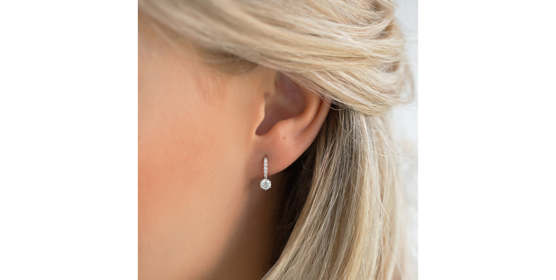 Diamond earrings Essential Glow