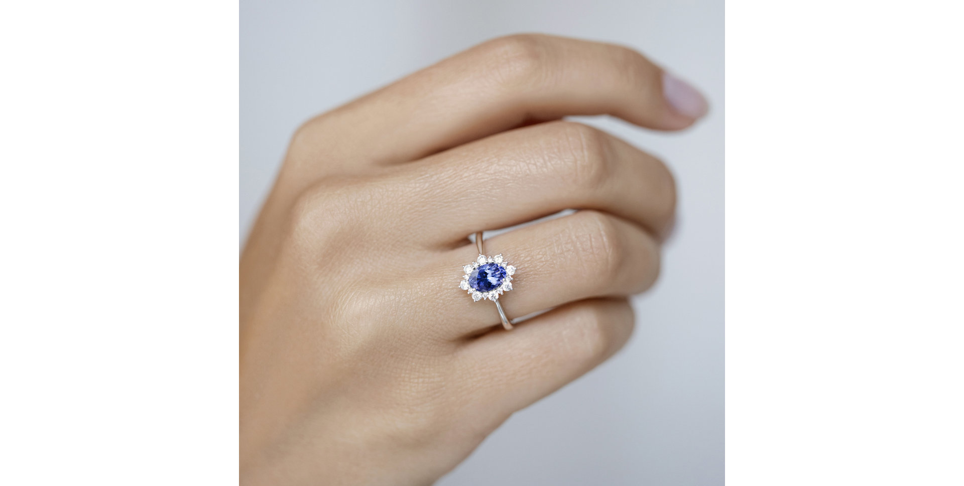 Diamond ring with Tanzanite Princess