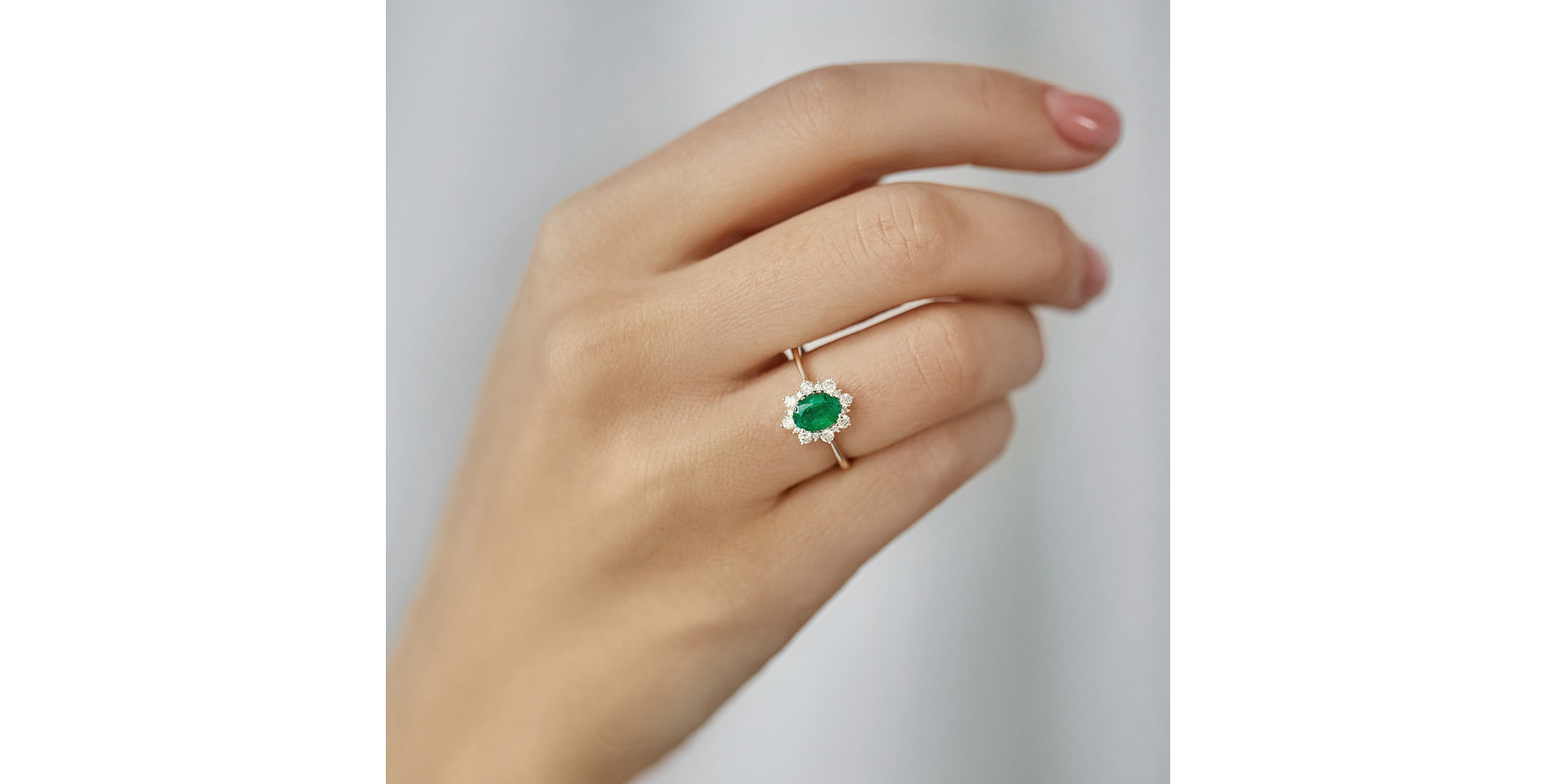 Diamond ring with Emerald Princess