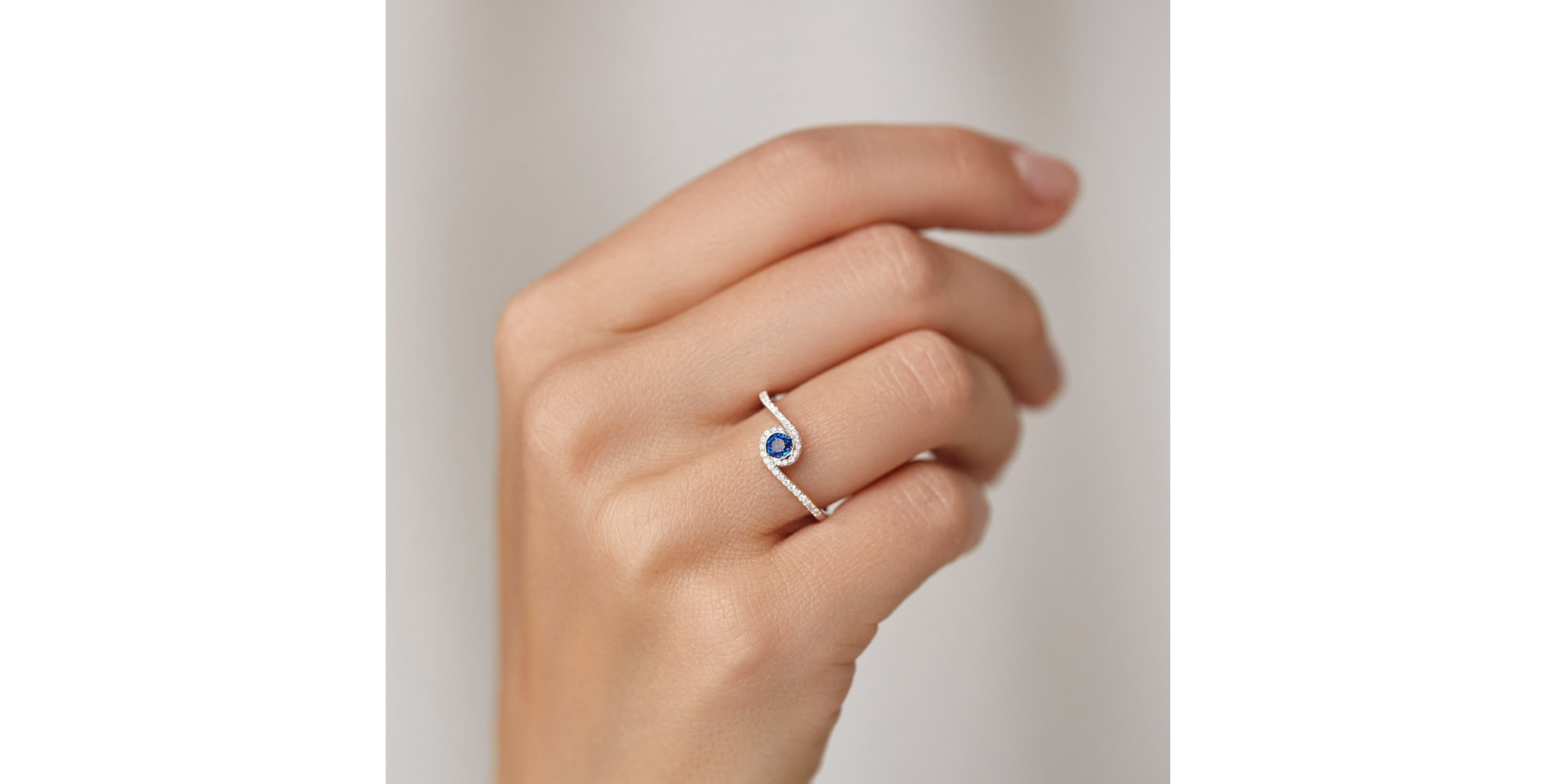 Diamond ring with Sapphire Sapphire Galaxy