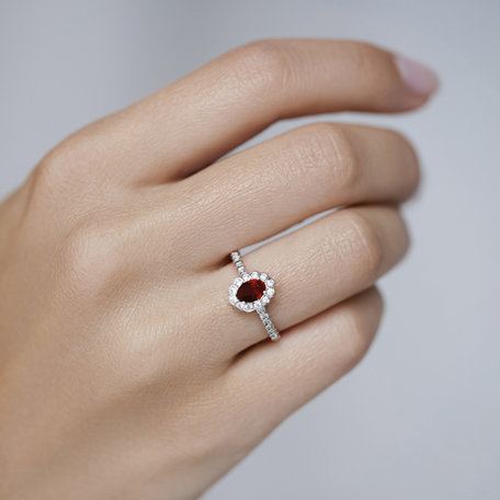 Diamond ring with Ruby Princess Glamour