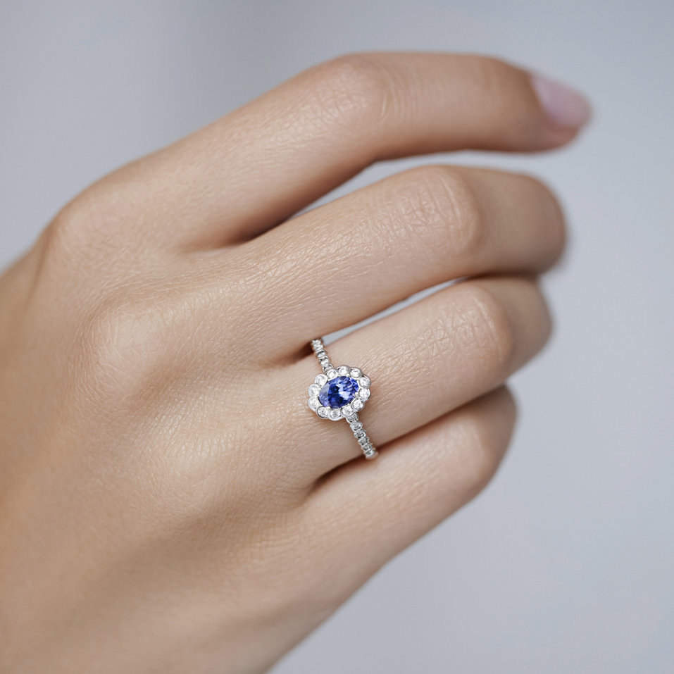 Diamond ring with Tanzanite Princess Glamour