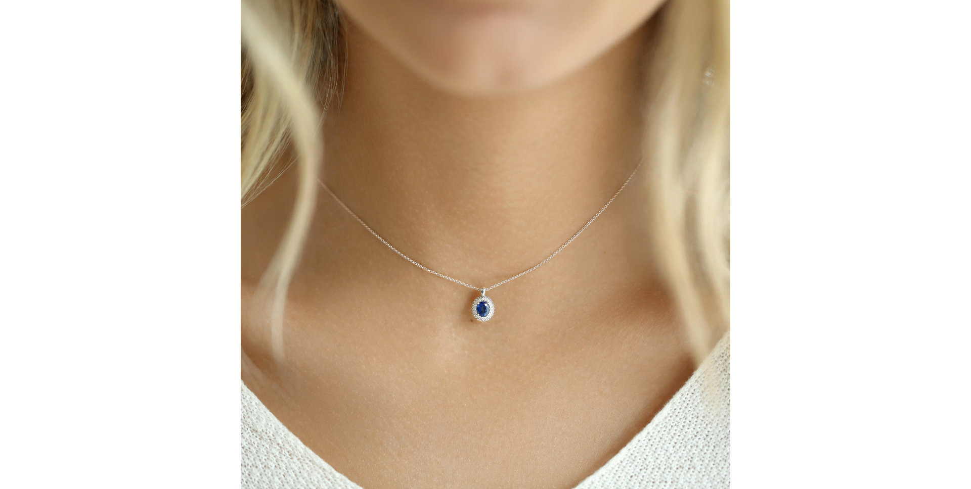 Diamond necklace with Sapphire Royal Sapphire