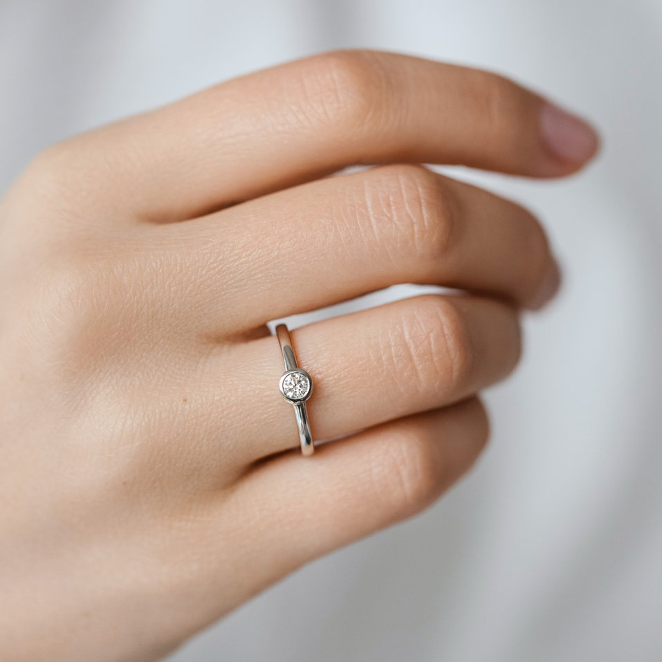 Diamond ring Seductive Glow