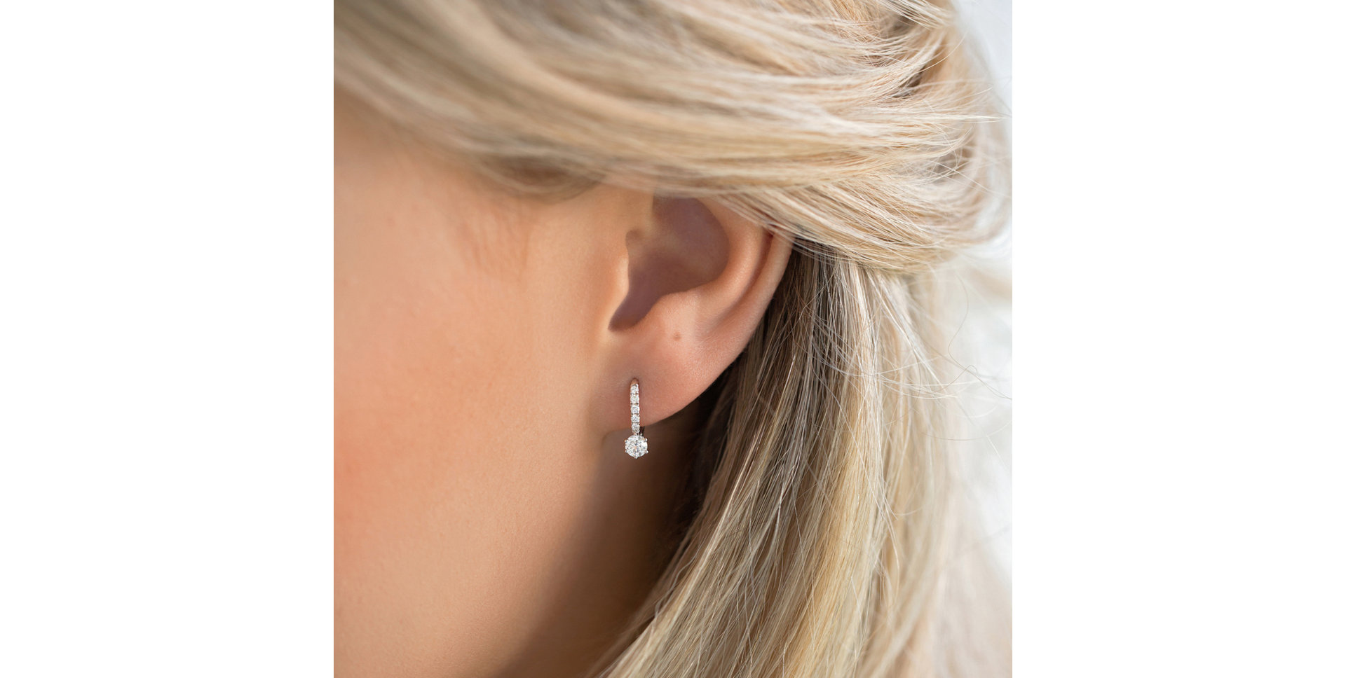 Diamond earrings Essential Glow