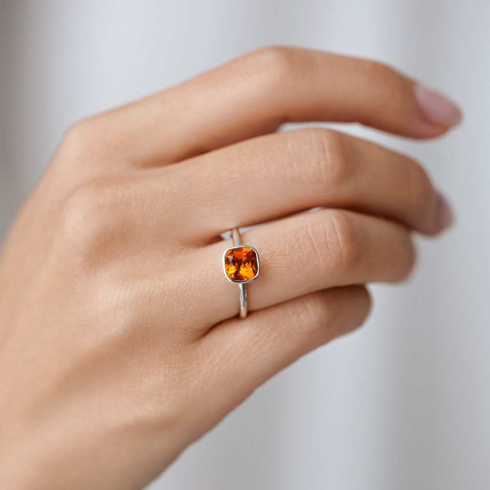 Ring with Citrine Madeira Bonbon