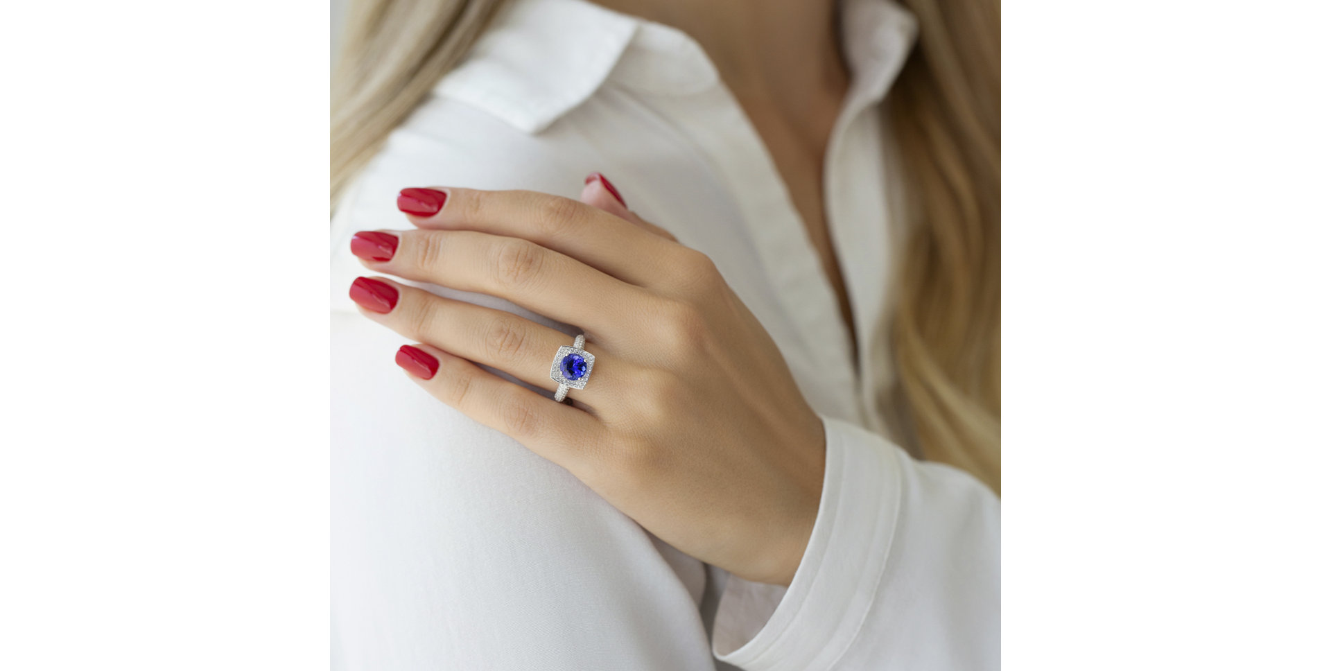 Diamond ring with Tanzanite Fancy Galaxy
