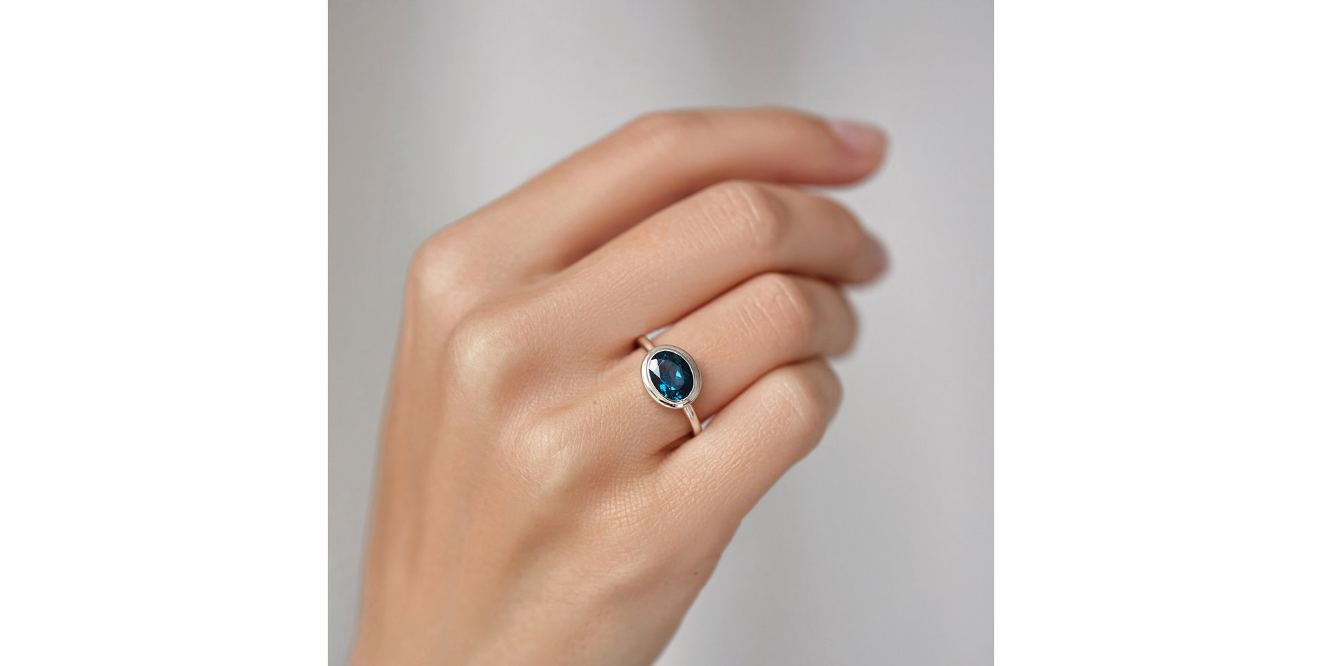 Ring with Topaz Swiss Bonbon