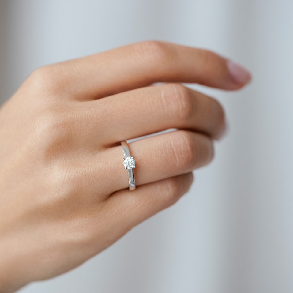 Diamond ring Spark of Love