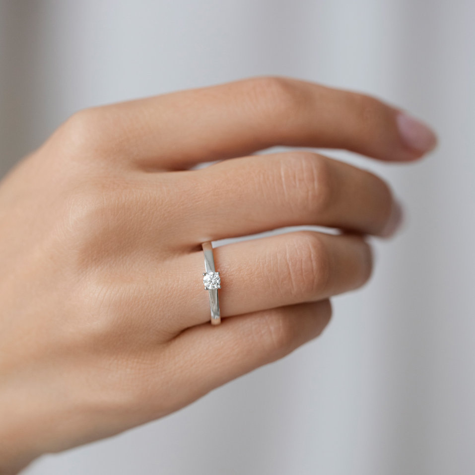 Diamond ring Spark of Love