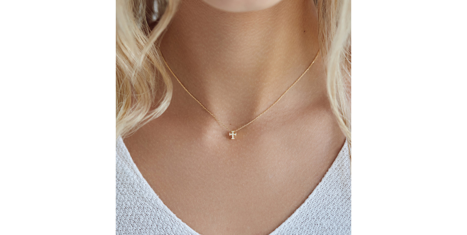 Diamond necklace Small Cross