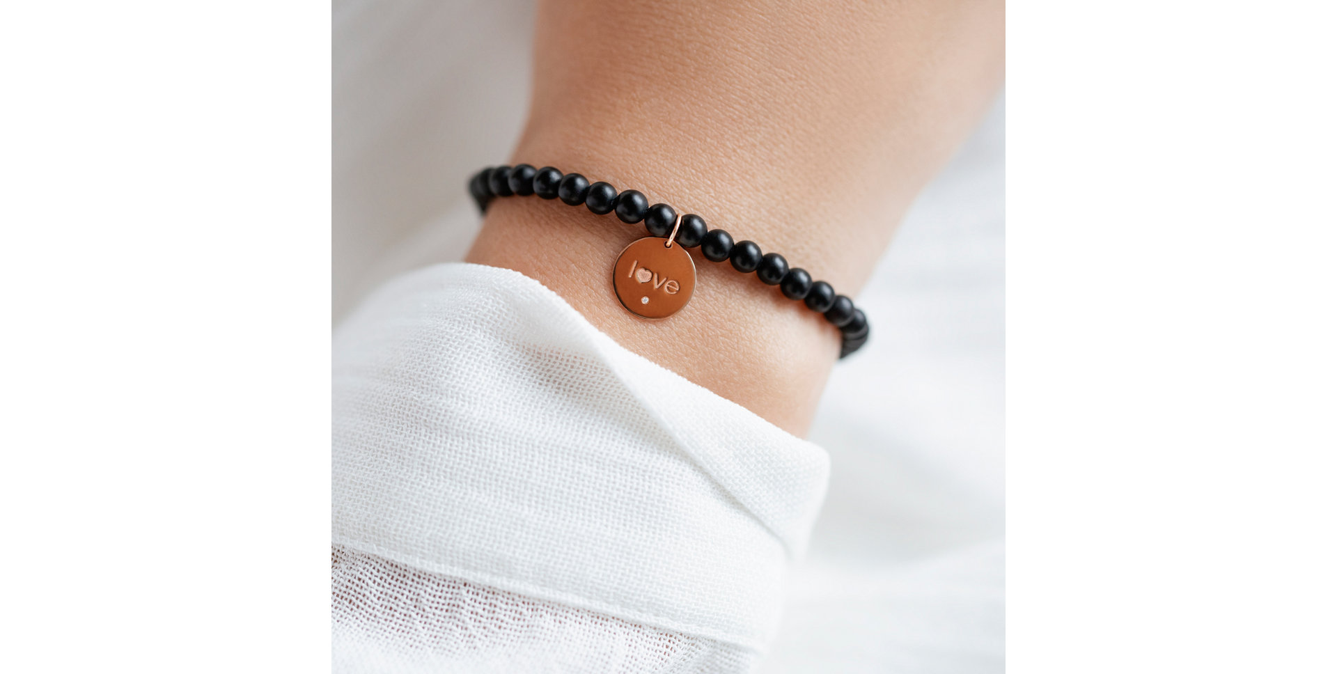 Diamond bracelet with Agate Dark Love