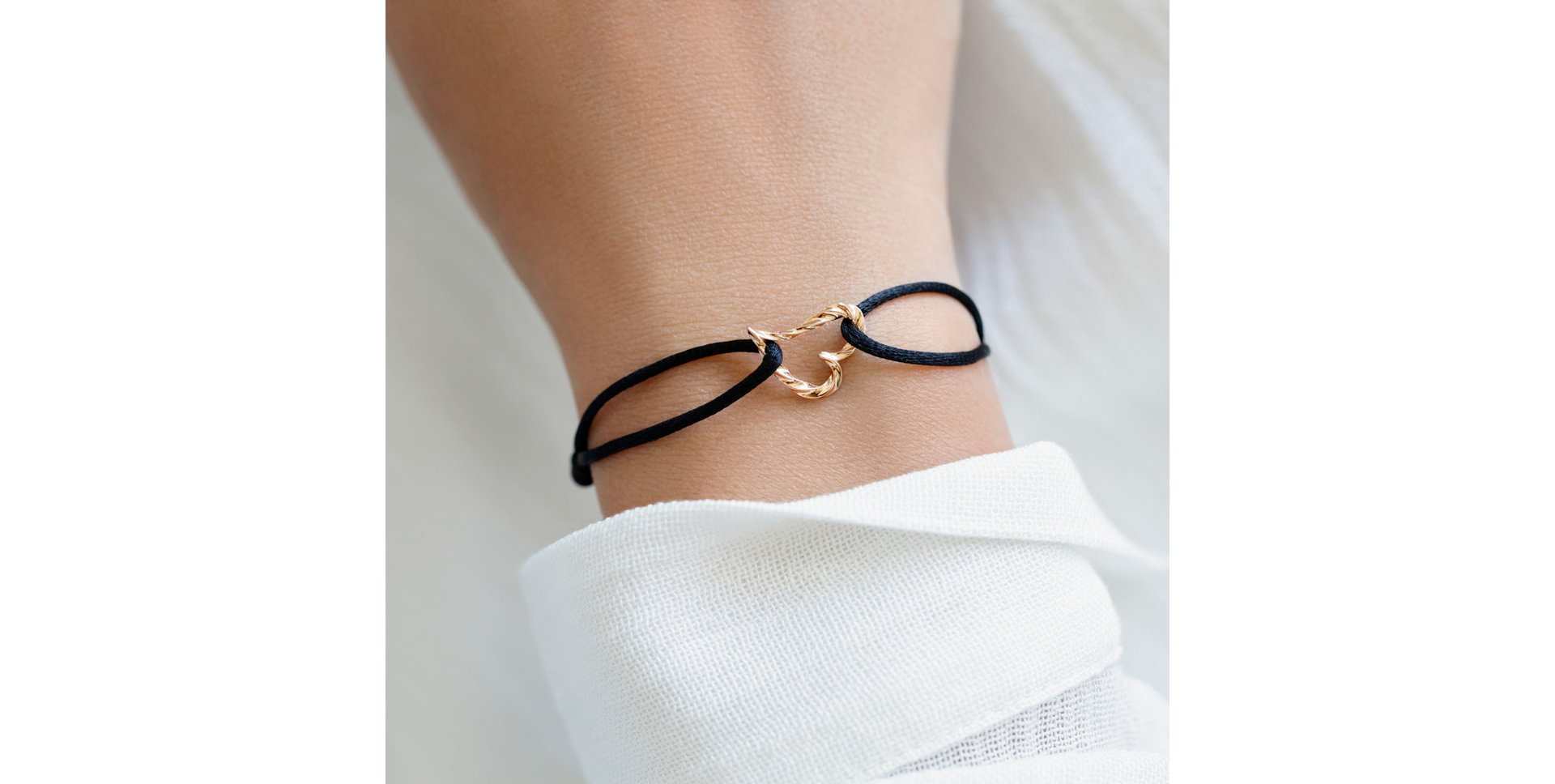 Bracelet  with cord Vášeň