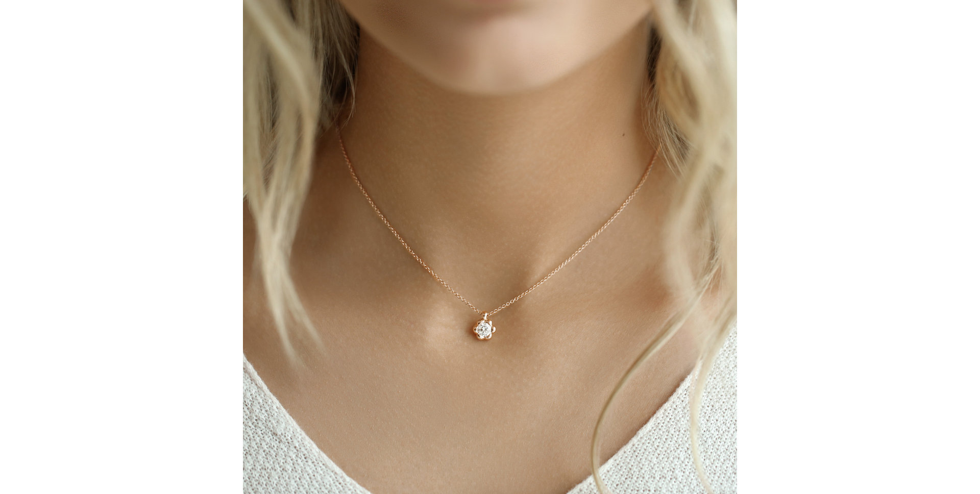 Diamond necklace Blooming Love