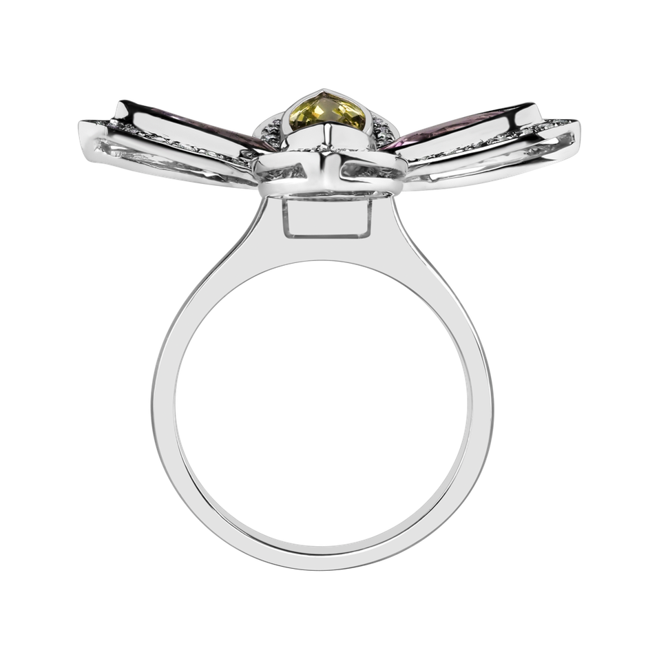 Diamond ring with Sapphire Blooming Beauty