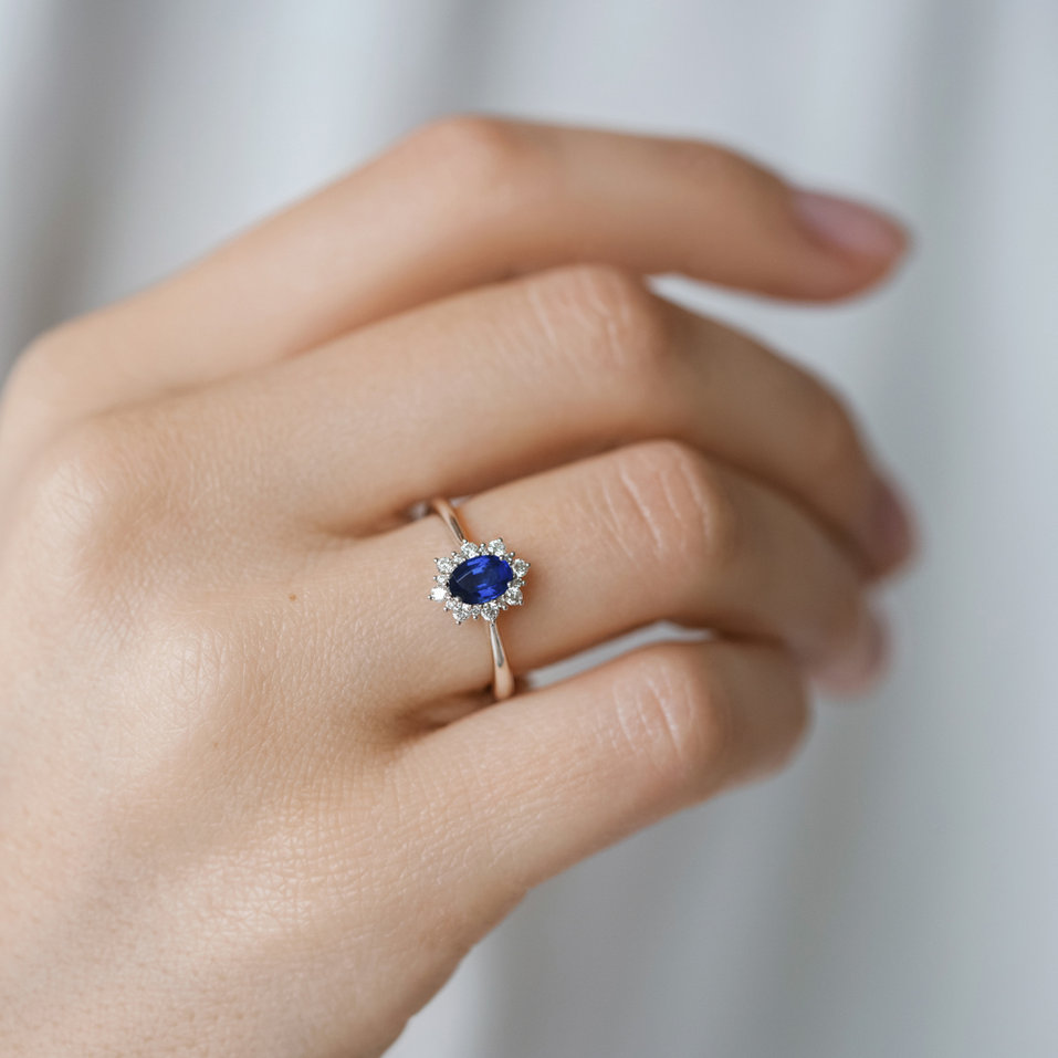 Diamond ring with Sapphire Princess
