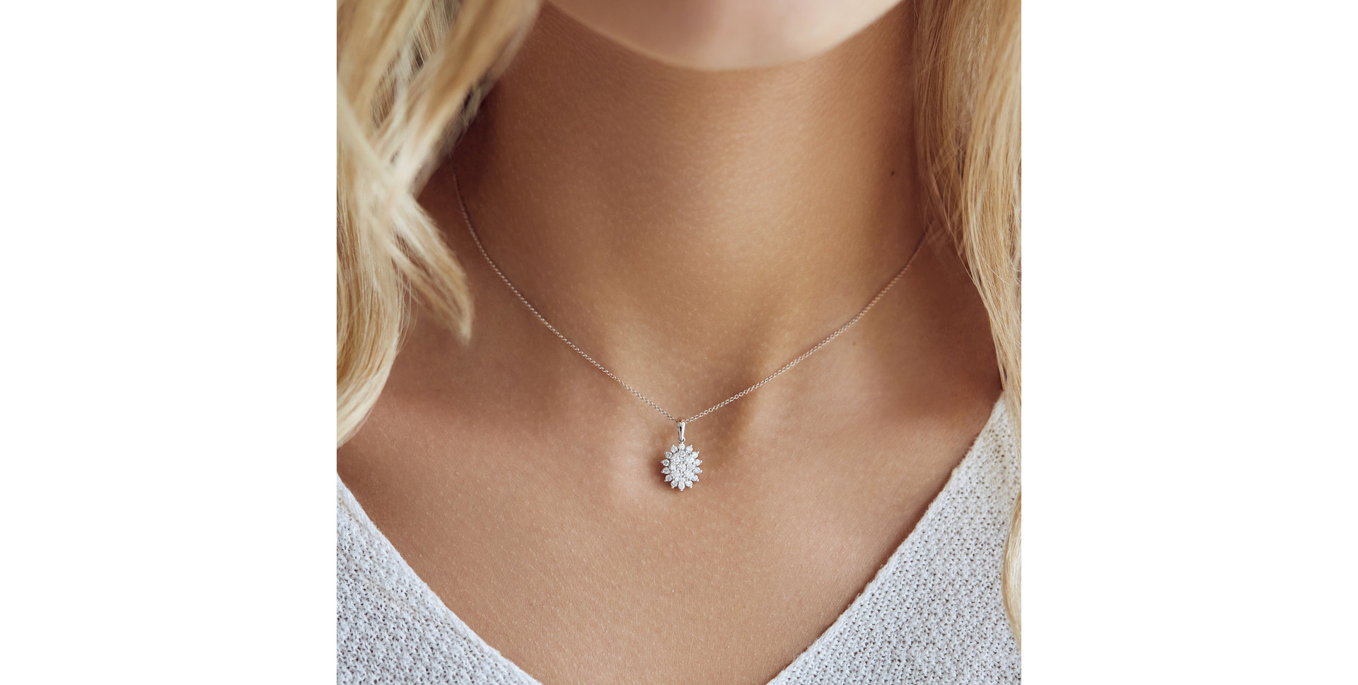 Diamond pendant Midnight Star