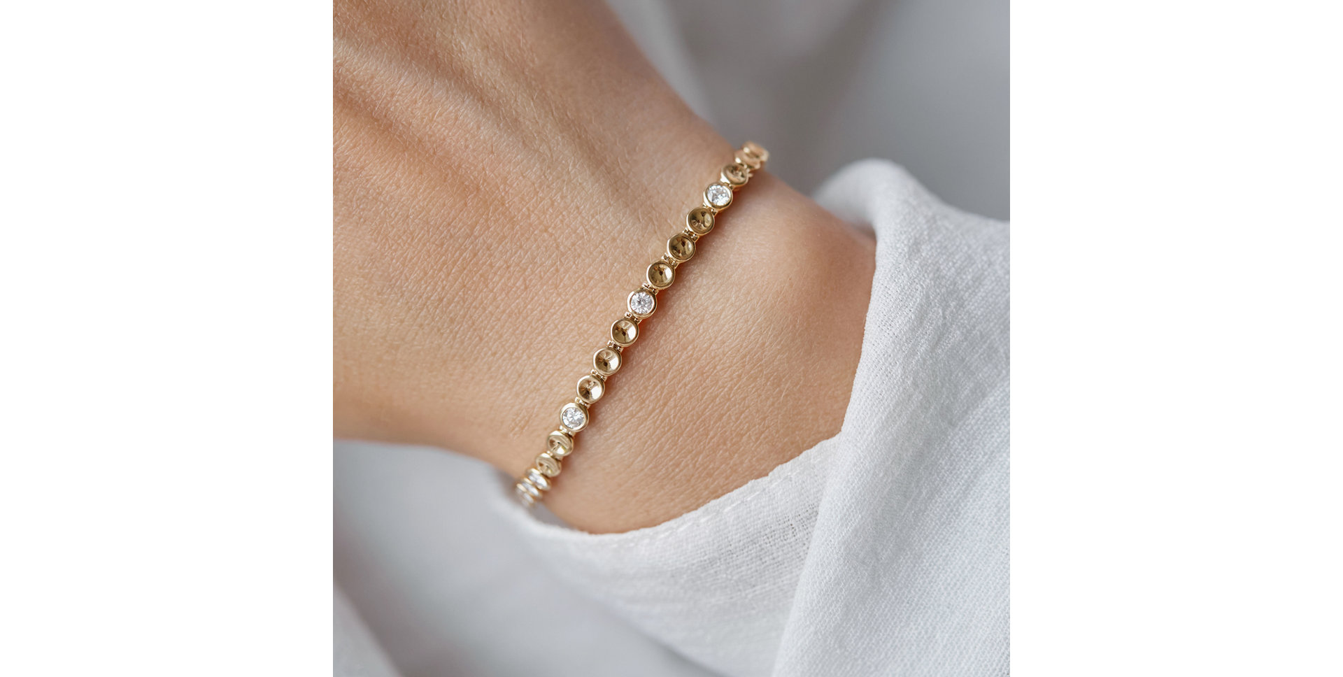 Bracelet with diamonds Essential Brilliance