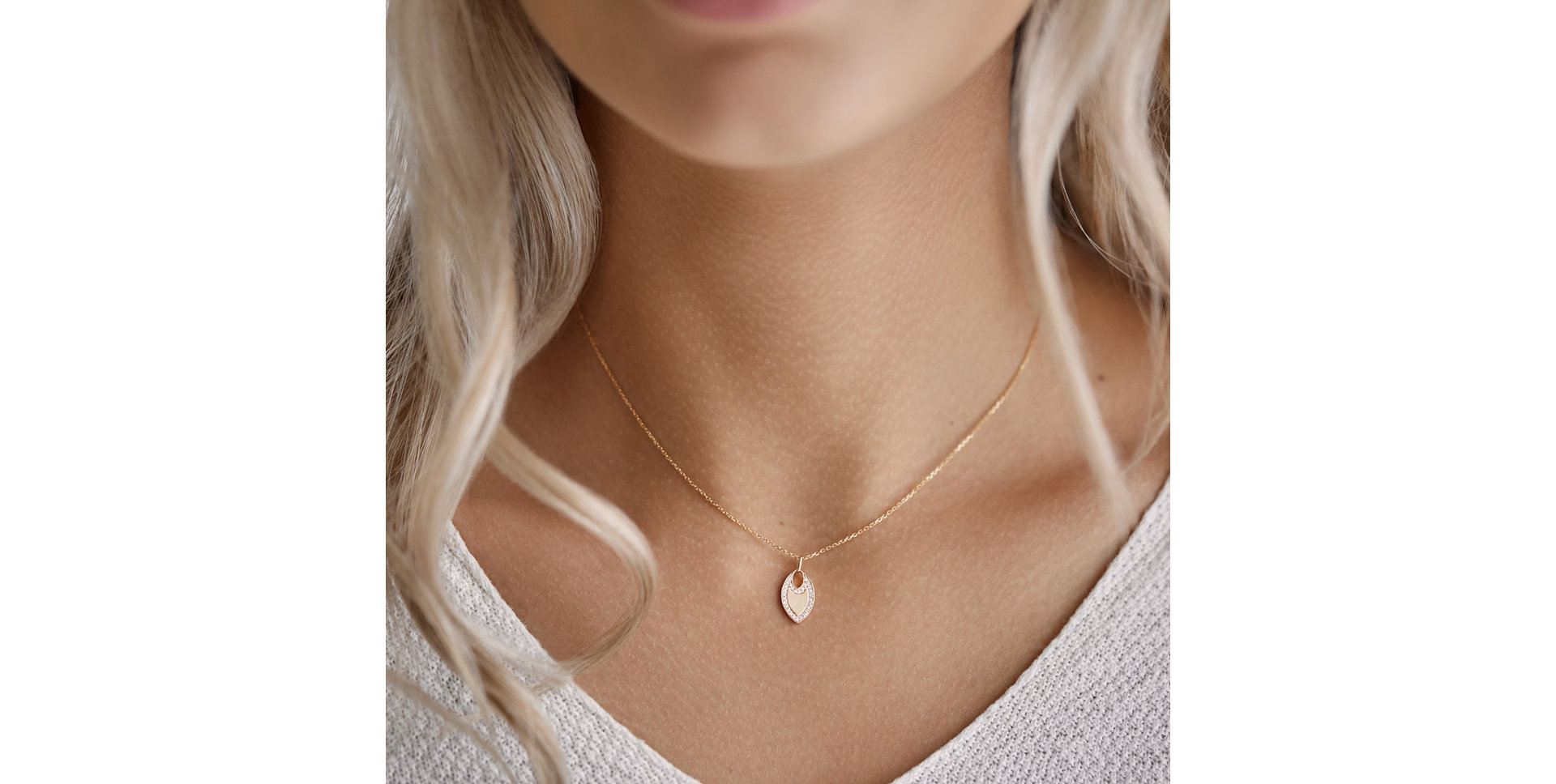 Diamond pendant Daimond Tear