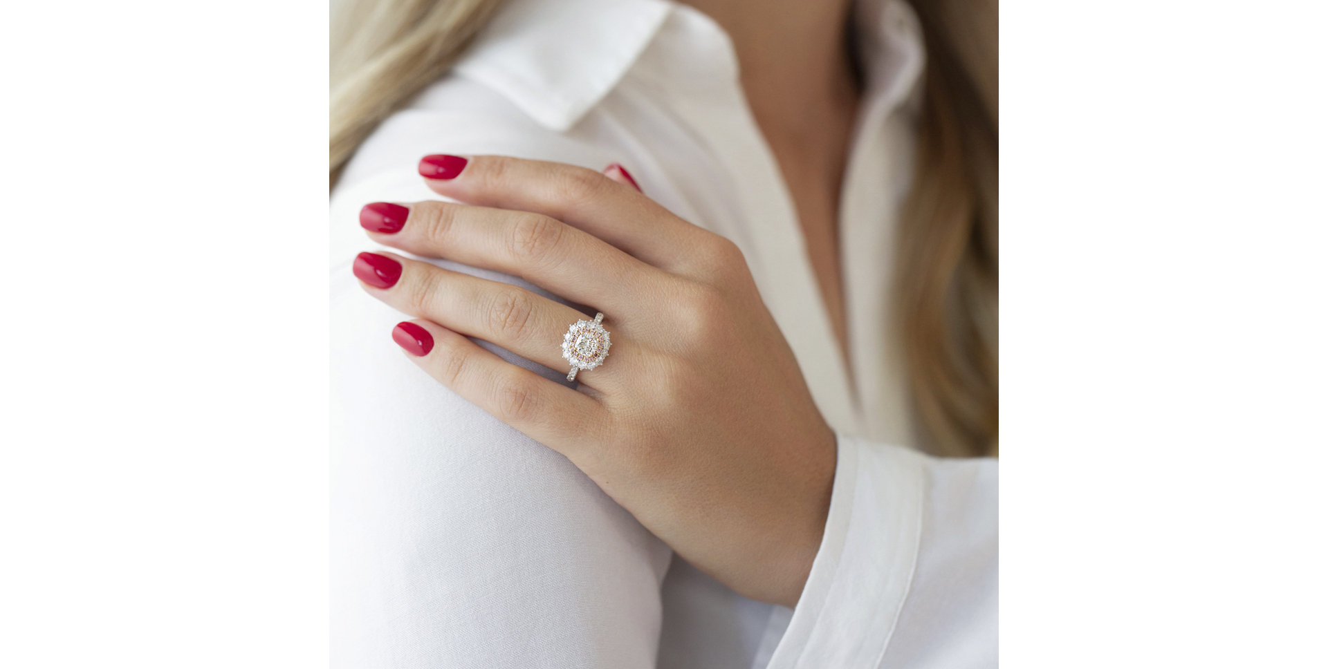 Ring with pink and white diamonds Princess