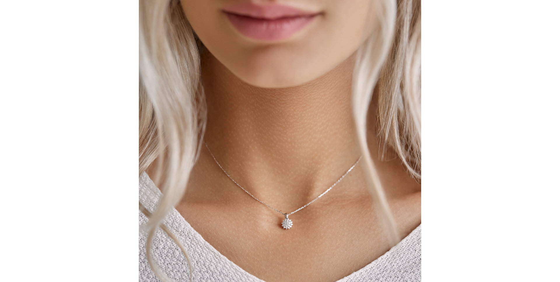 Diamond pendant Midnight Sun