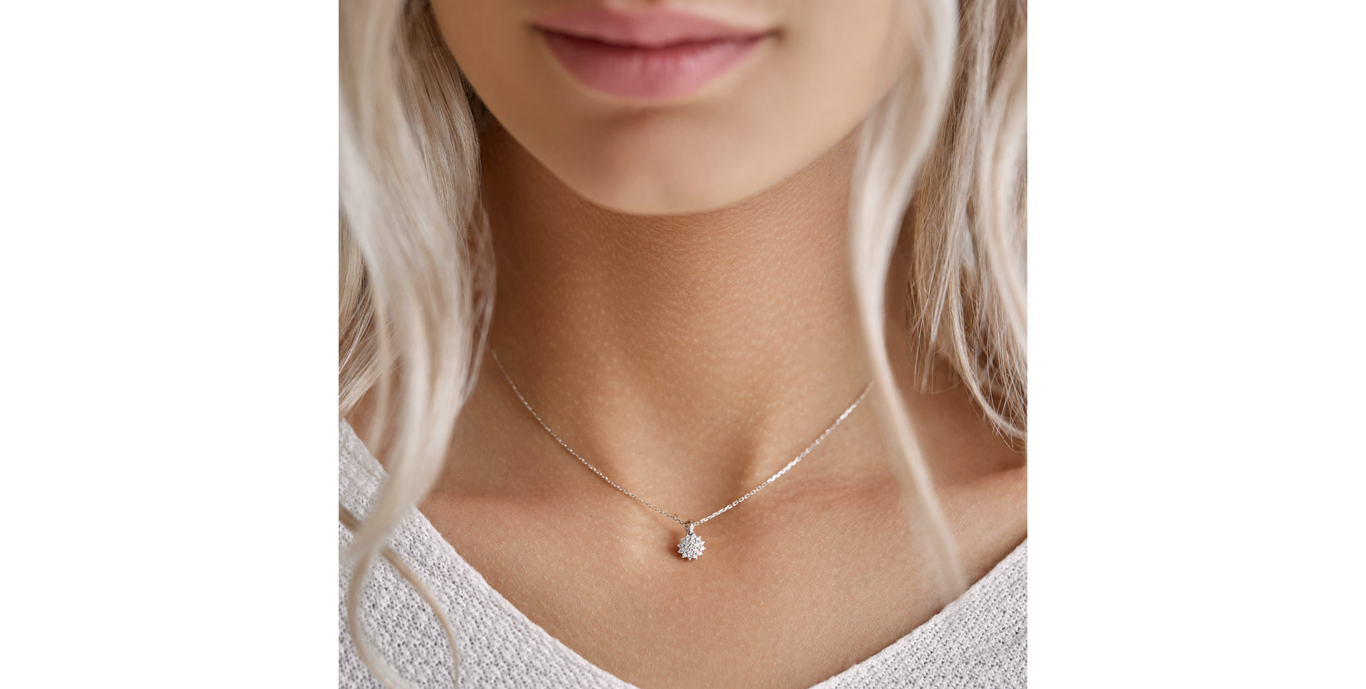 Diamond pendant Midnight Sun