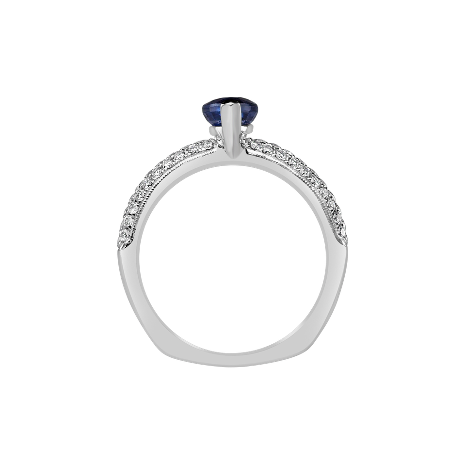 Diamond ring with Sapphire Excellent