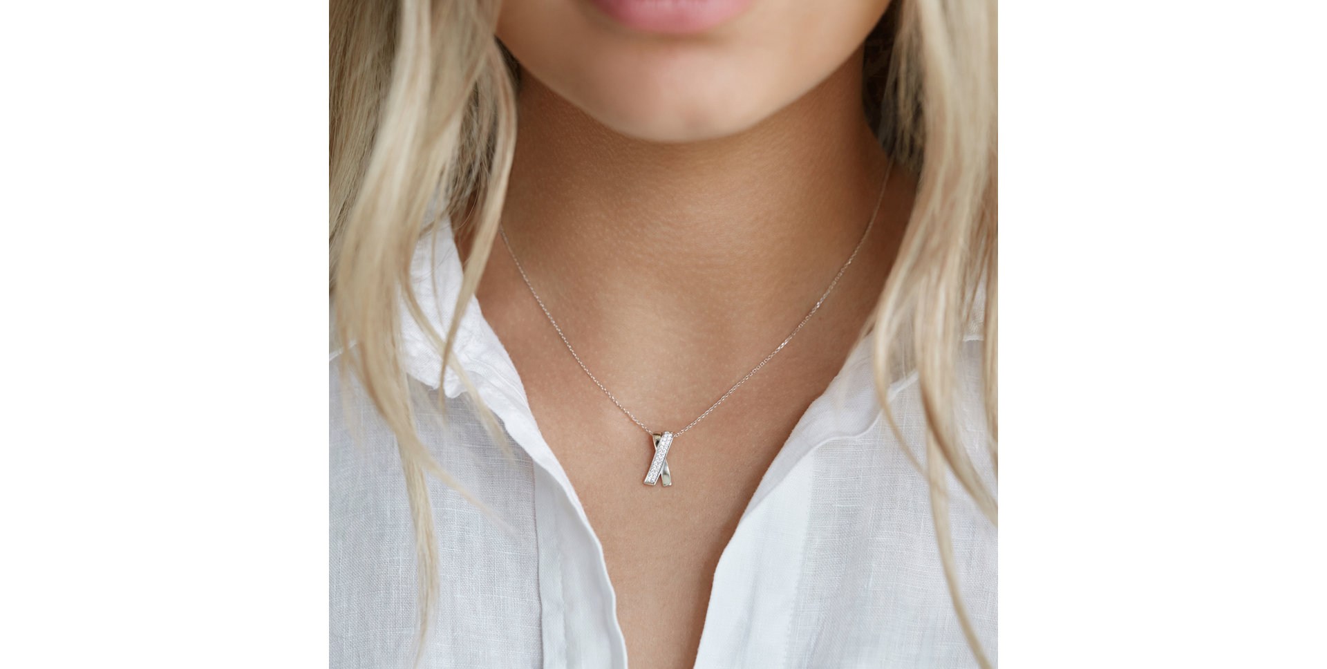 Diamond pendant Delicate Vesper