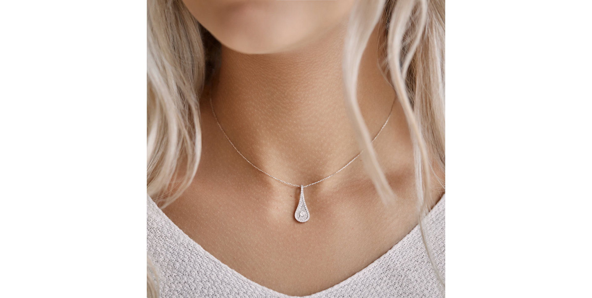 Diamond pendant Classy Drop