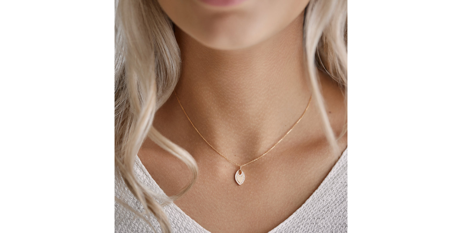 Diamond pendant Endless Tear