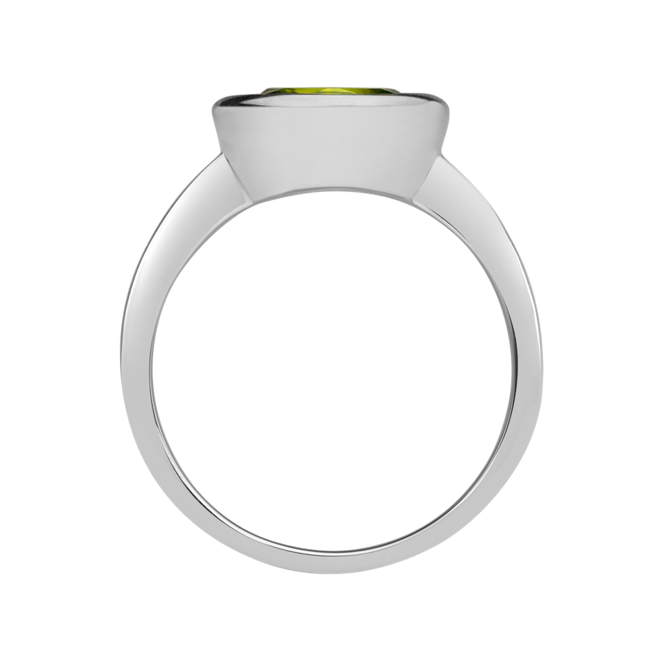 Ring with Peridot Bonbon